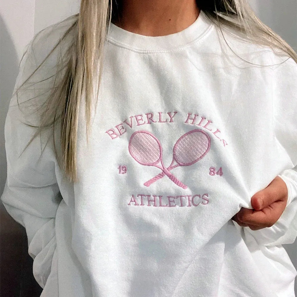 "Moletom Feminino Branco com Letras Bordadas, Estilo Esportivo, Pulôver Casual de Manga Longa, Leve e Retro, em Algodão para a Primavera"